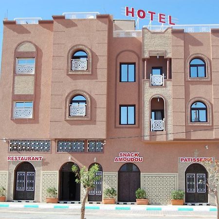Hotel Amoudou فندق أمودو Тизнит Екстериор снимка