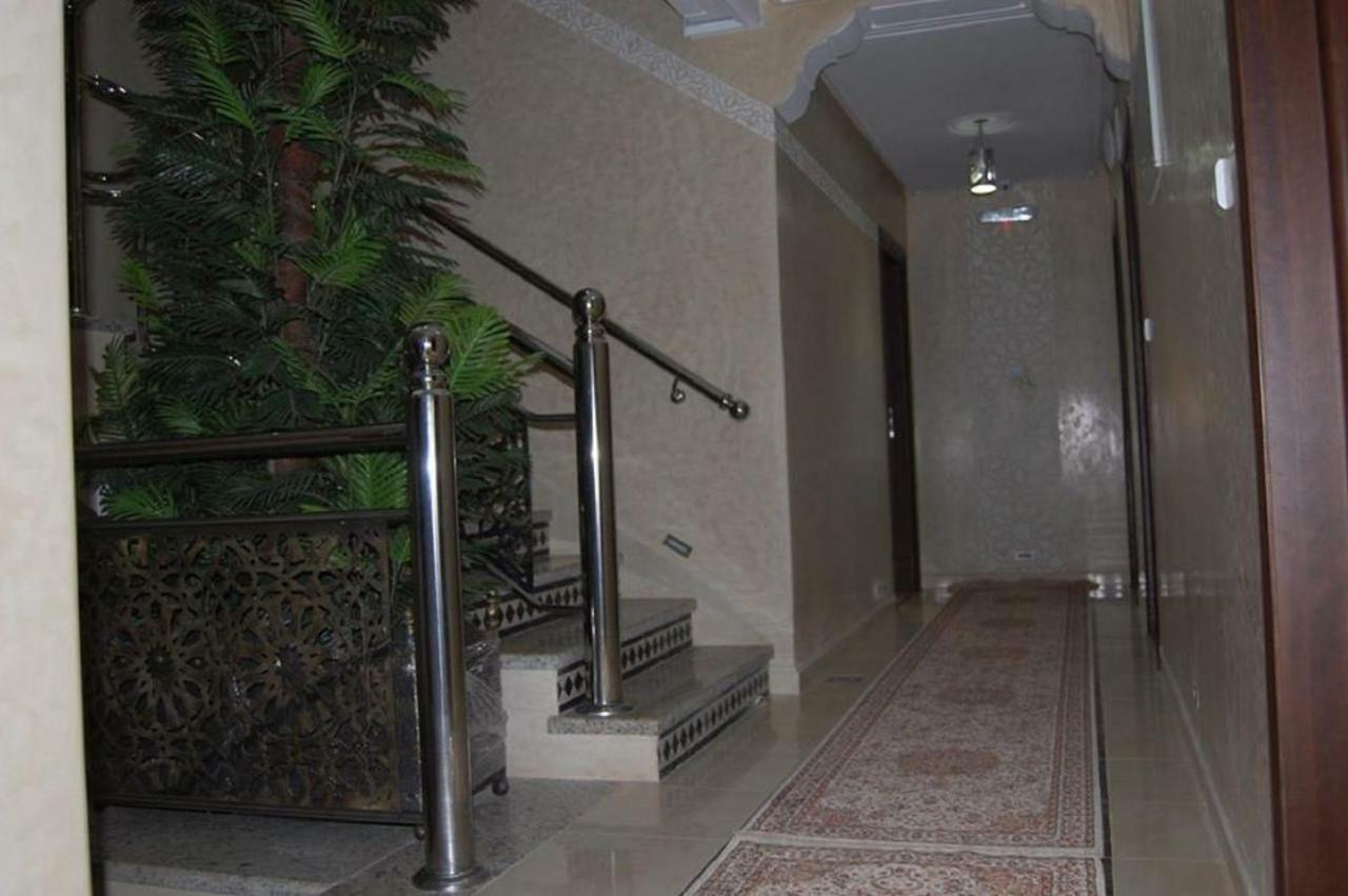 Hotel Amoudou فندق أمودو Тизнит Екстериор снимка