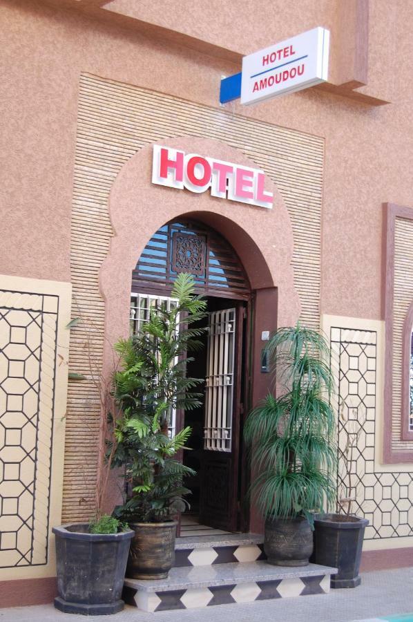 Hotel Amoudou فندق أمودو Тизнит Екстериор снимка