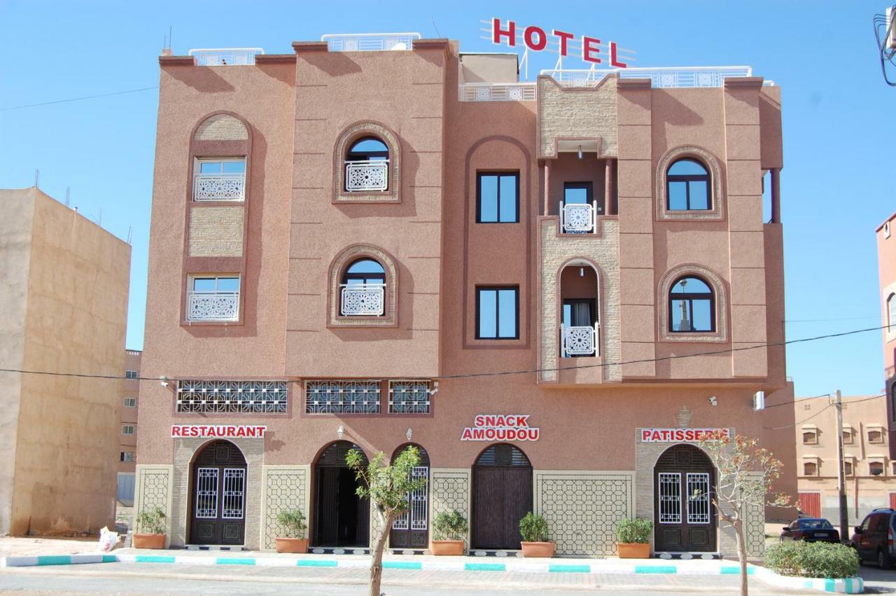 Hotel Amoudou فندق أمودو Тизнит Екстериор снимка