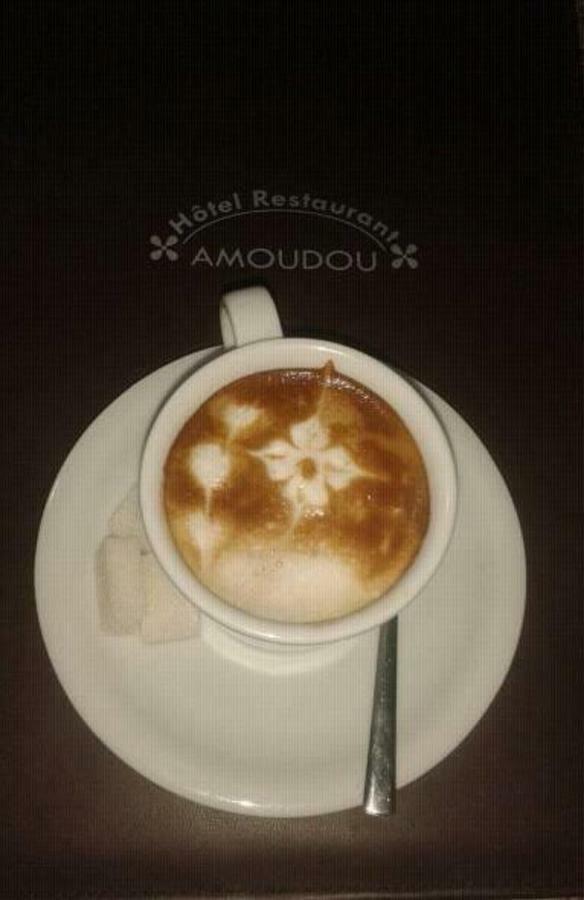 Hotel Amoudou فندق أمودو Тизнит Екстериор снимка